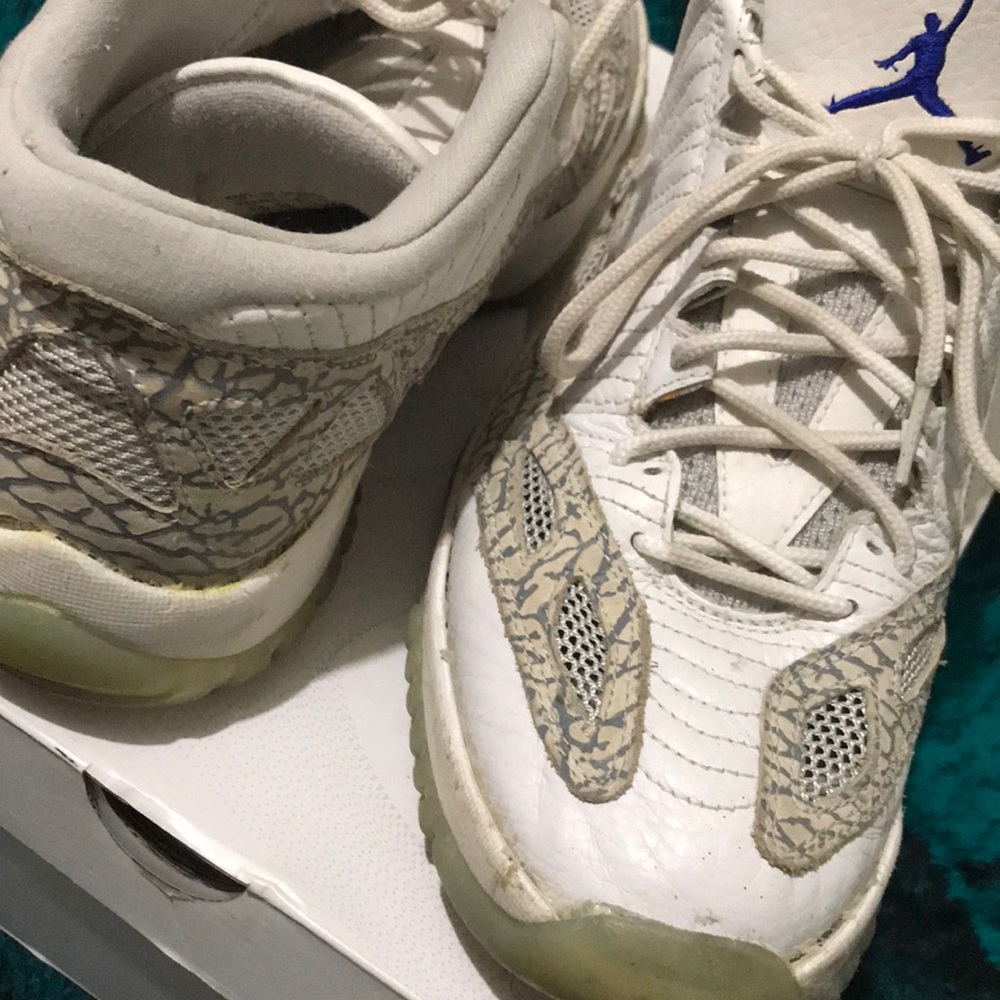 03” retro 11 low I.e.